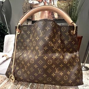 SOLD!!! LOUIS VUITTON ARTSY RARE-DISCONTINUED VERSION